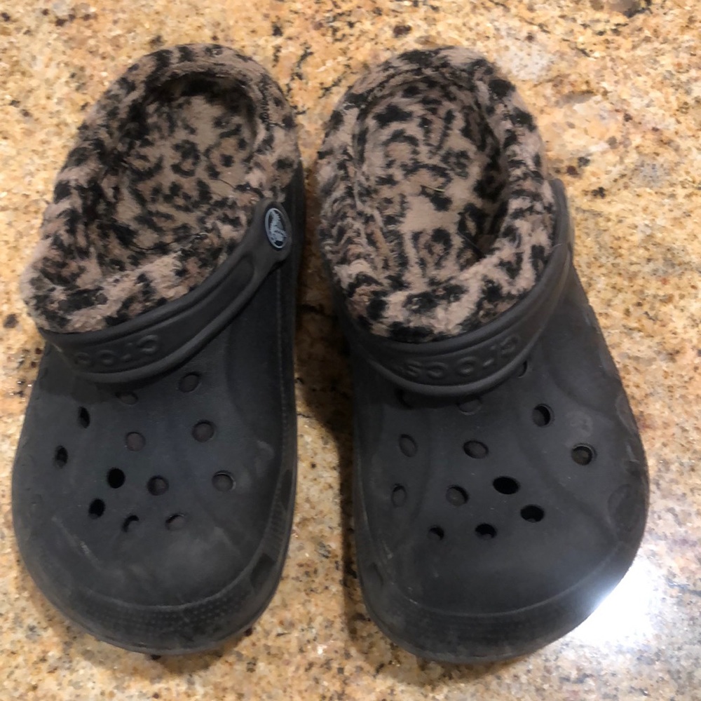 Used condition croc lined Crocs!